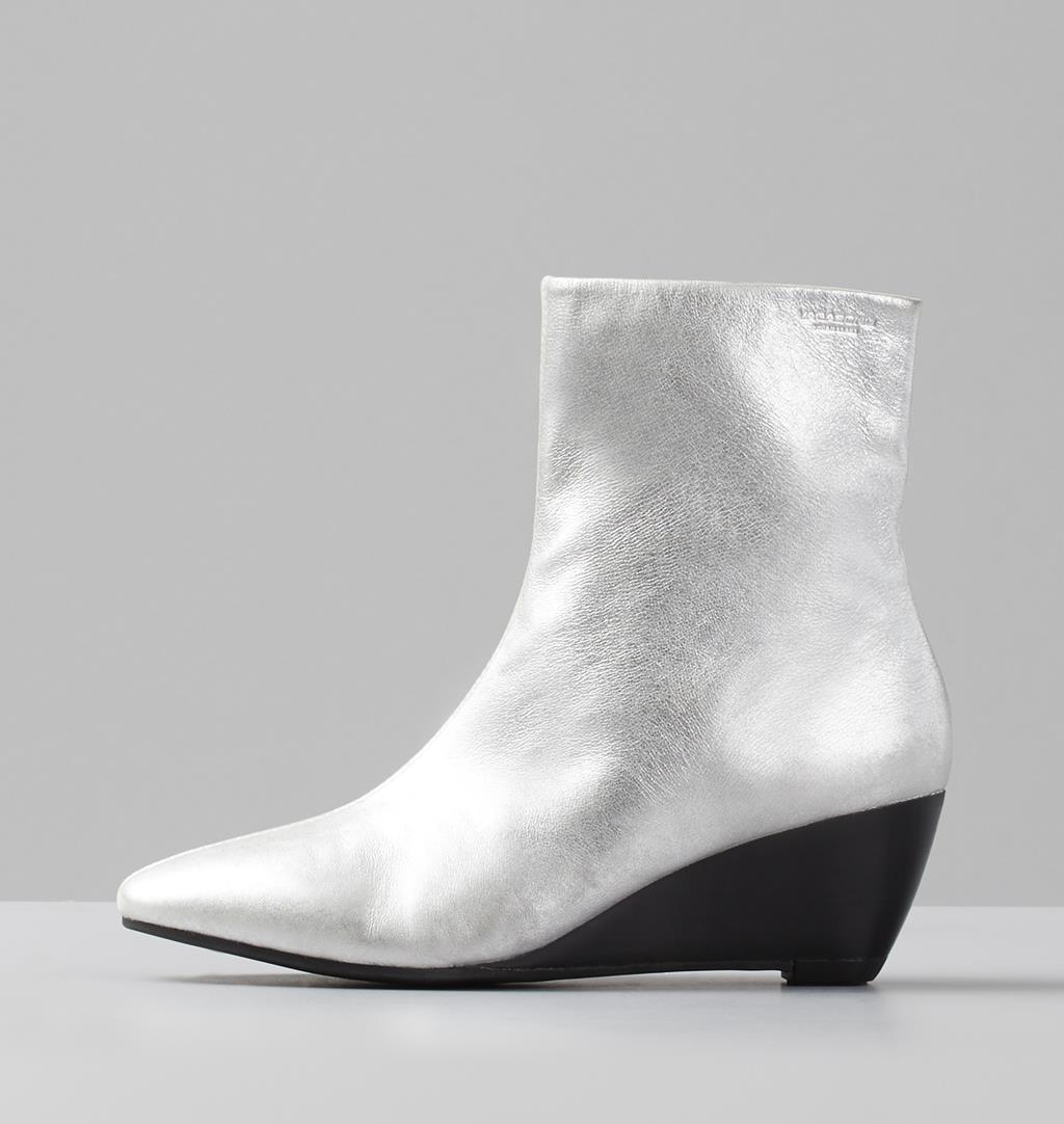 vagabond silver boots