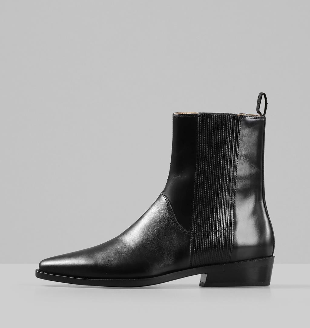 shiny black chelsea boots