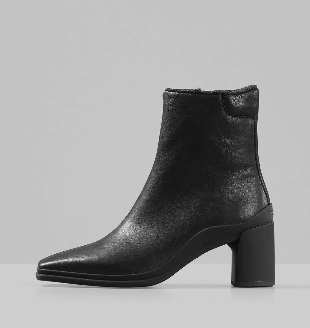 Cheryl Leather Boots - Black - Vagabond