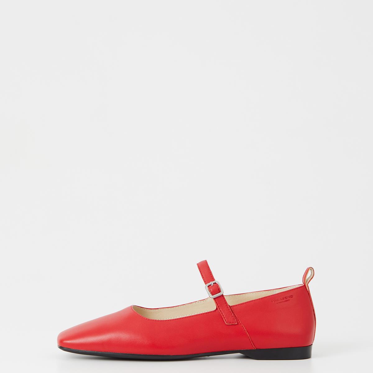 Delia - Red Shoes Woman | Vagabond