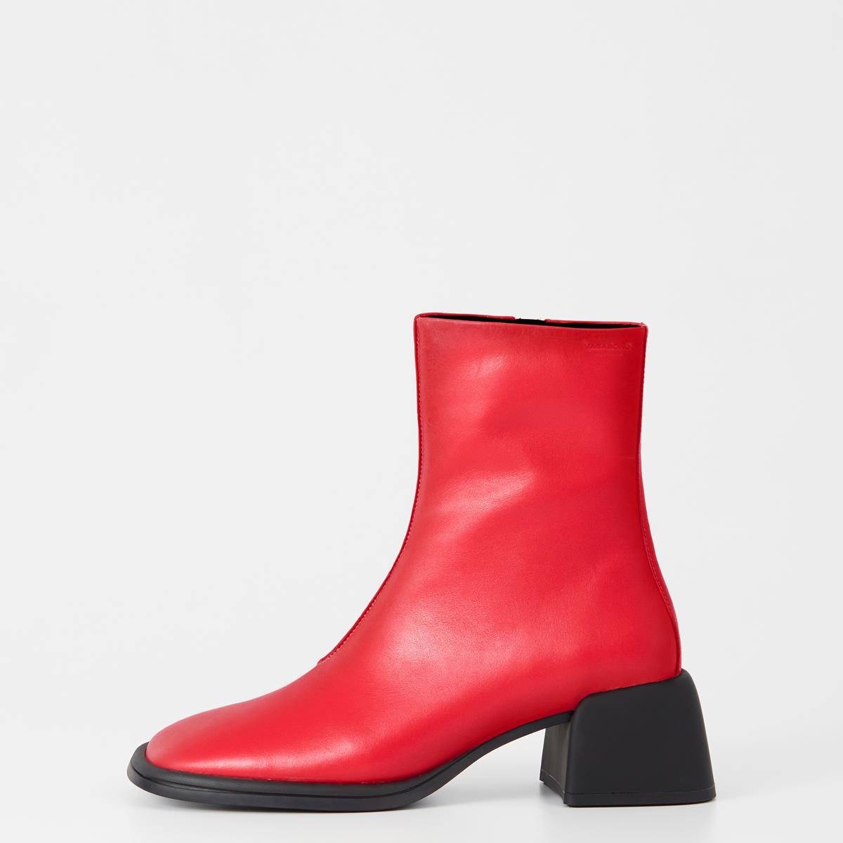 Ansie - Red Boots Woman | Vagabond