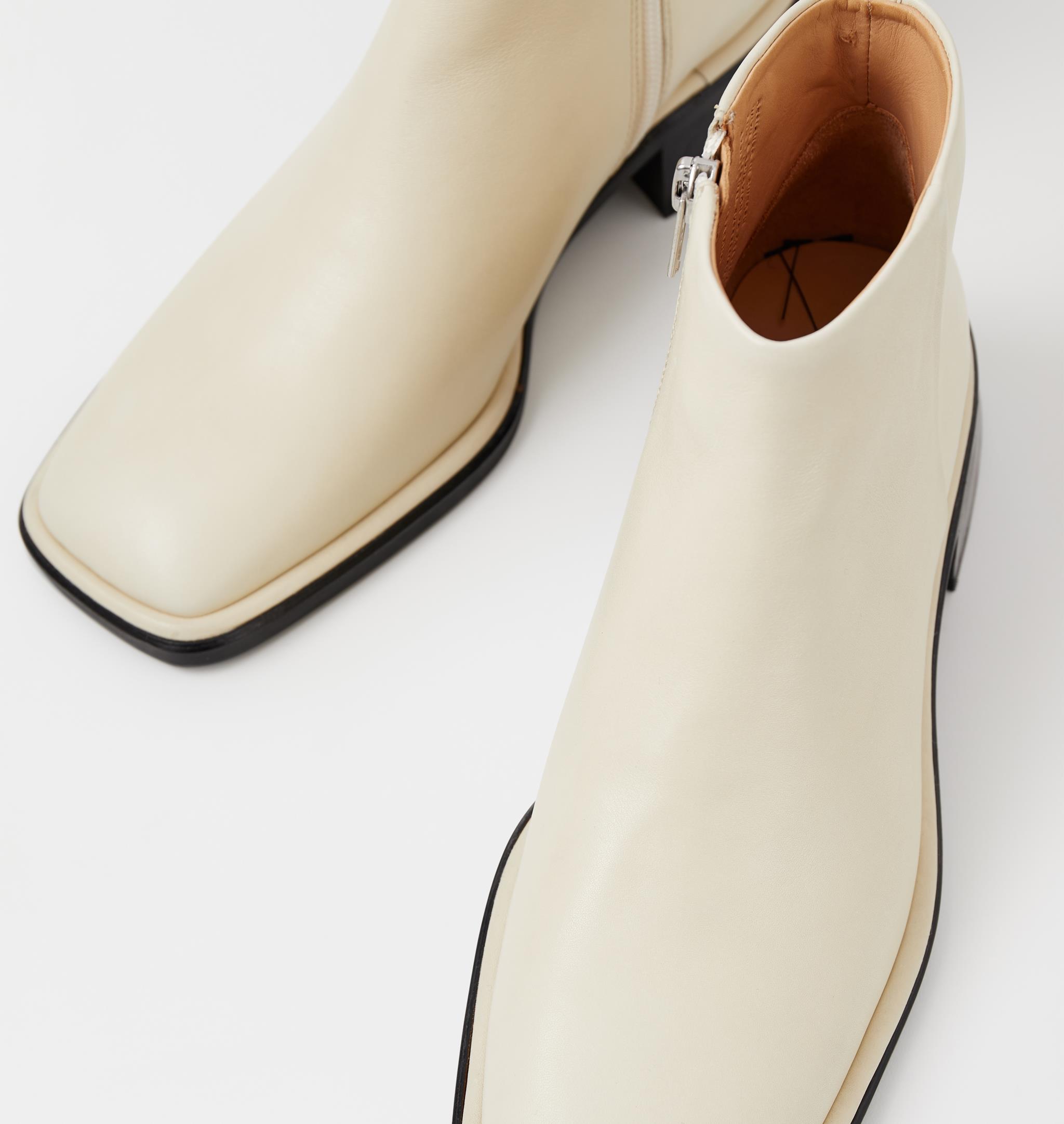 Neema - Off white Boots | Vagabond
