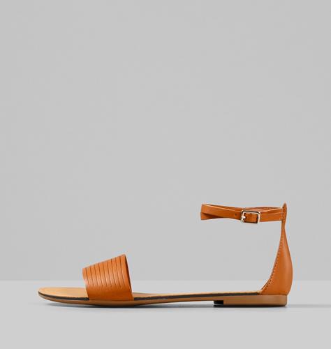 mens sandals online below 500