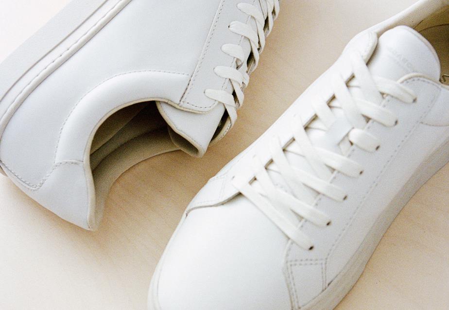 Vagabond Care for your white sneakers Leather & Textile Vagabond