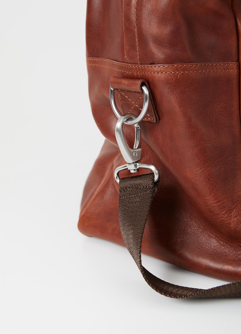 leather purse brown