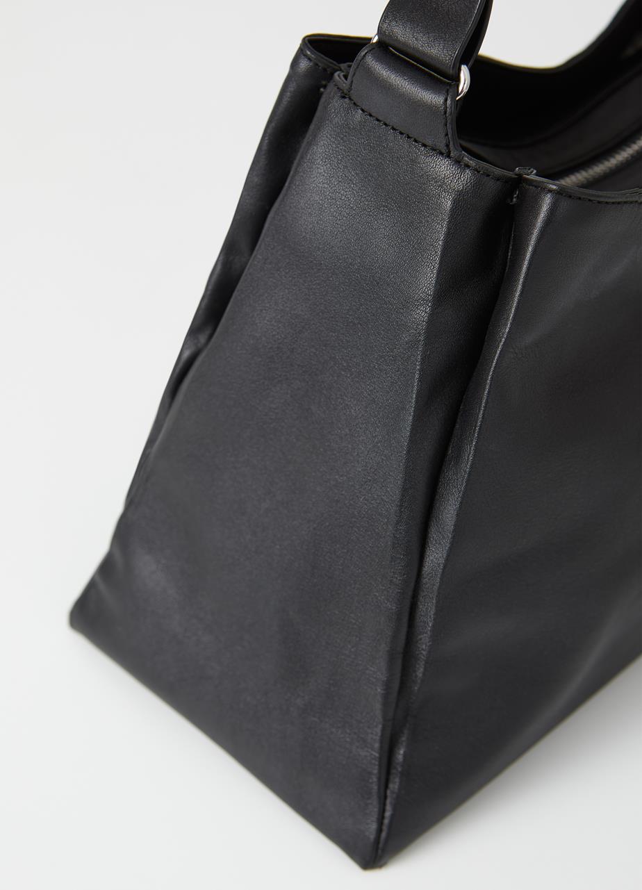 Minori Black leather